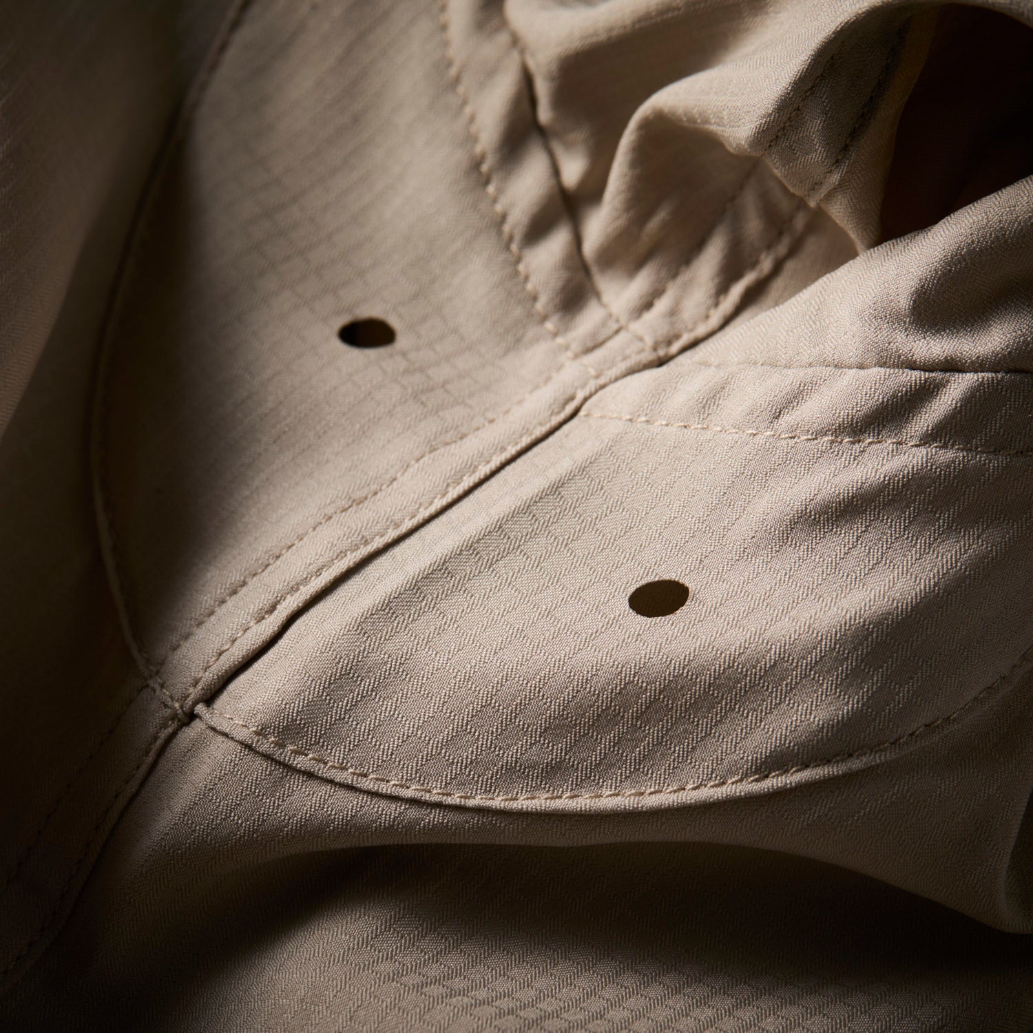 Ezmar-Light-Langaermet-Khaki-Geoff-Anderson-Closeup-4.jpg