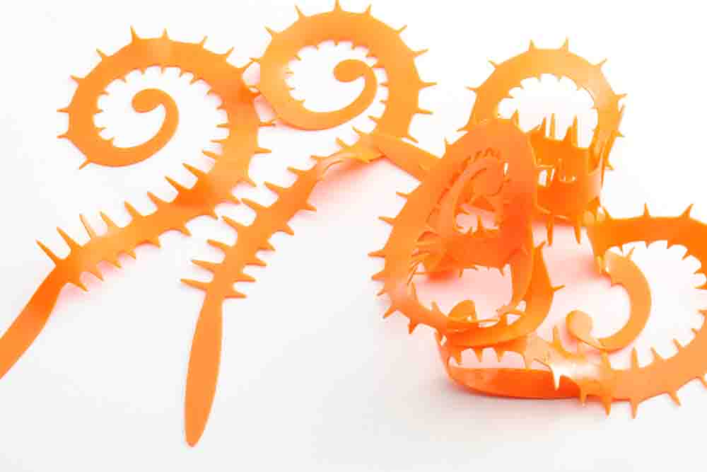 Spiked Rolla tails - Orange