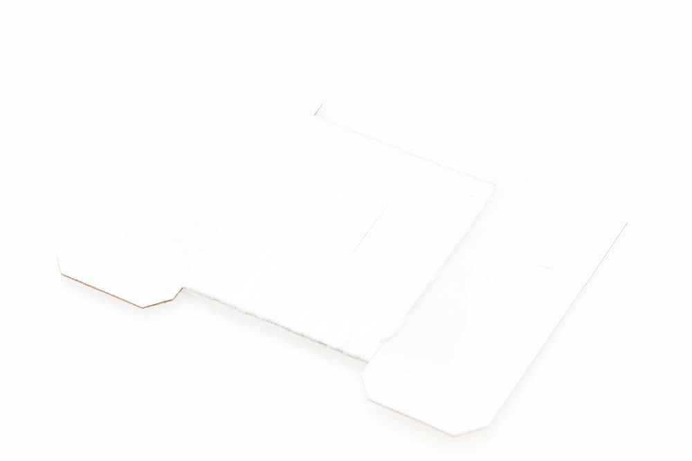 Antron Yarn Card - White